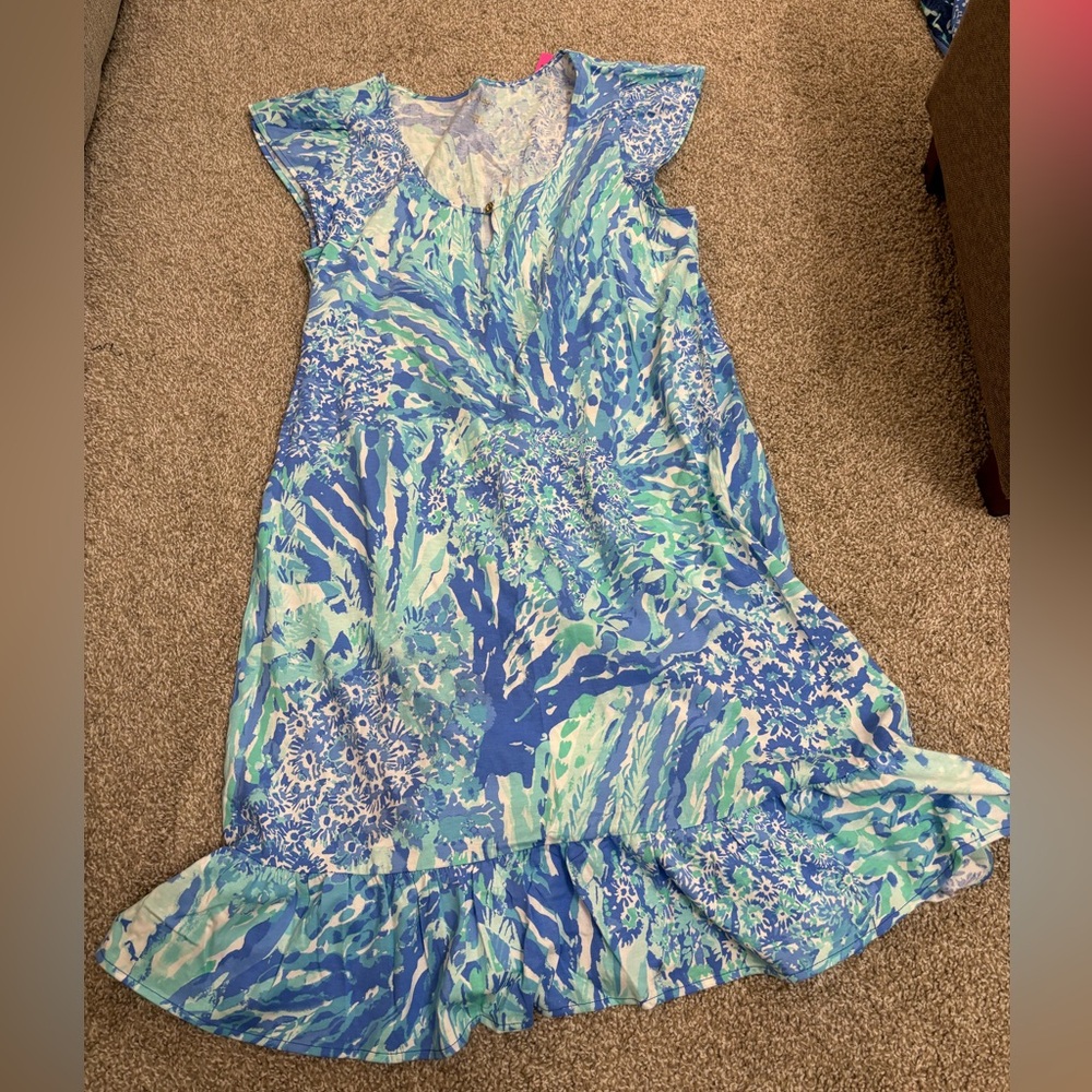 EUC Lilly Pulitzer Blue and Aqua Floral Print Flutter Sleeve Dress